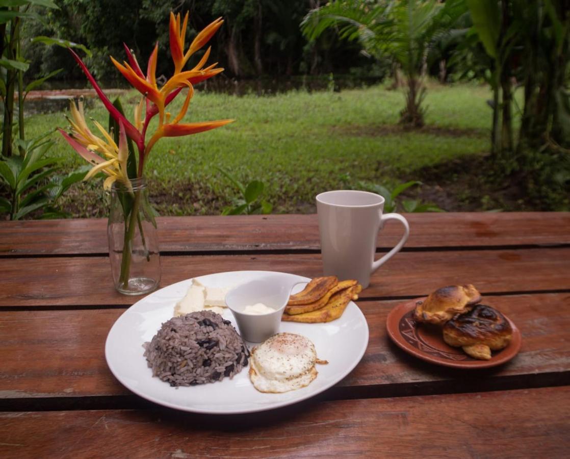 Los Chocuacos. Guácimo Exterior photo